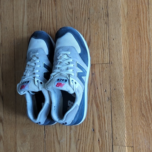 New Balance 574 - Picture 3 of 4